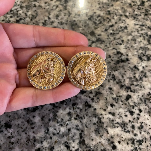 Accessories - Beautiful coin earrings!